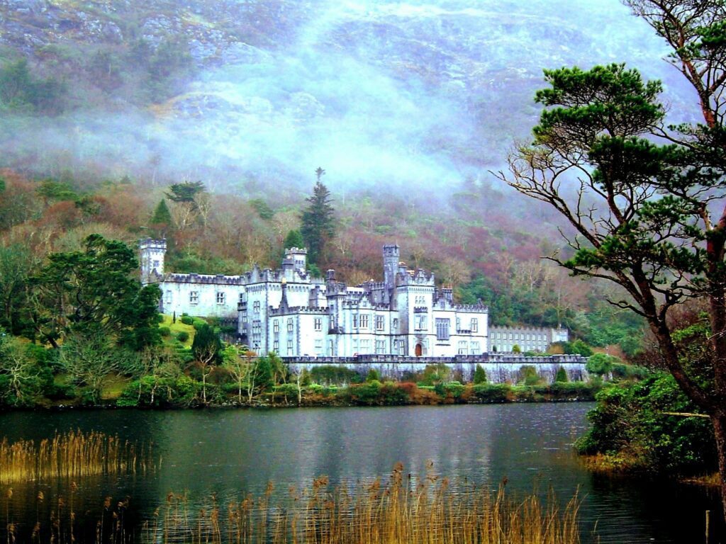 Castles of Connemara tour departing from Galway City. Guided.