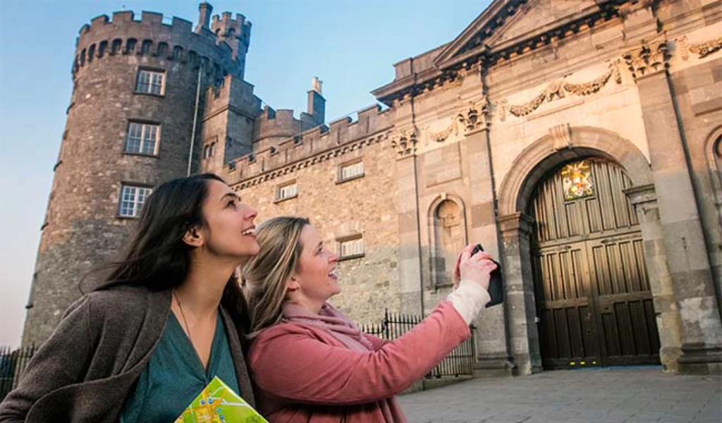 shenanigans-walks-medieval-castle-encounters-on-the-guided-walking-tour-irelands-ancient-east