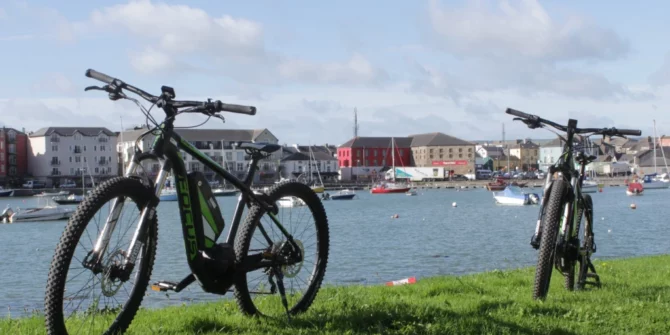 waterford-greenway-bike-hire-guided-cycling-along-picturesque-irish-waterfronts-and-vibrant-townscapes-irelands-ancient-east